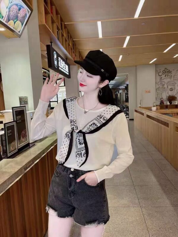 Custom Women's sweaters/Knitwear