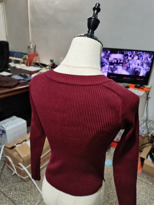 Custom Women's sweaters/Knitwear - Image 4